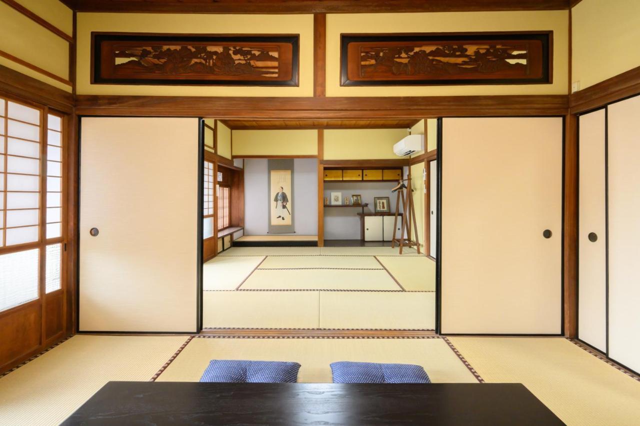 尾道別邸 Onomichi Villa 一日一組限定の尾道の最高級宿 無料p有 Exteriör bild